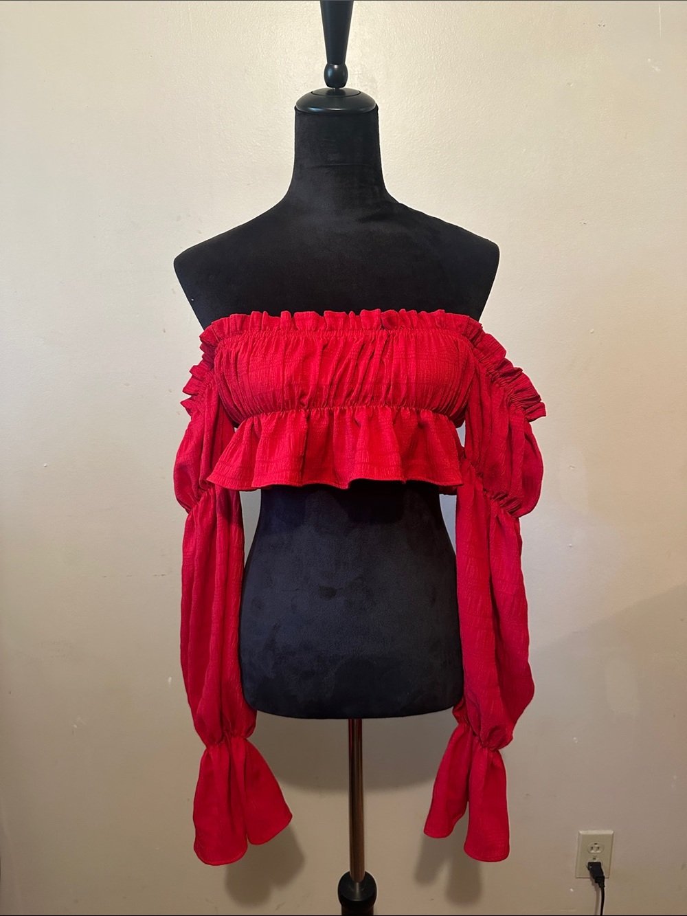 SHEIN Red Nightlife Off-Shoulder Ruffled Crop Top ❤️